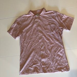 Button-down, short sleeve collared tee